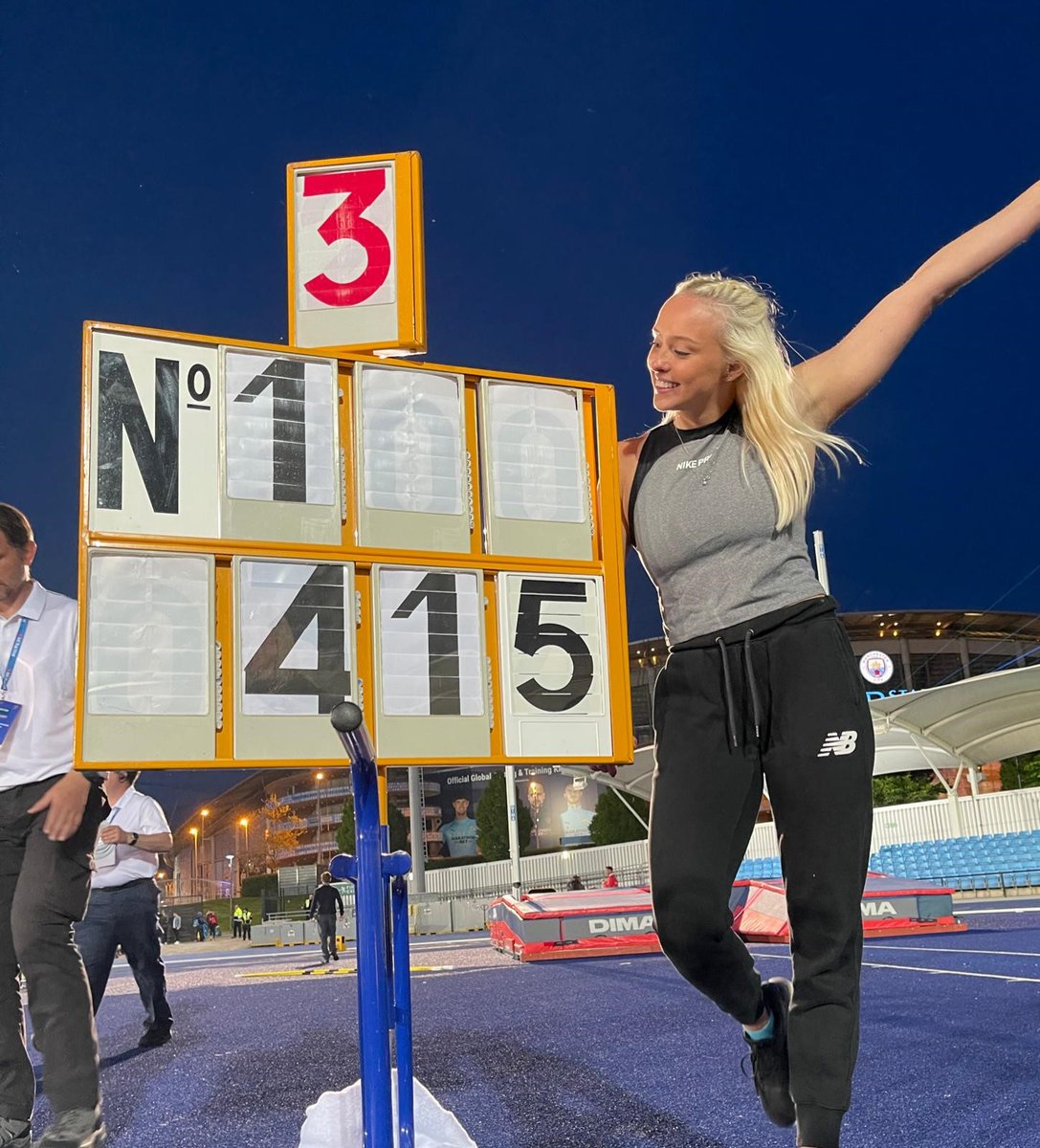 AthleticsNI's tweet photo. ⭐ Congratulations to Ellie McCartney on her new U23 Irish Pole Vault Record of 4.15m at last night's Manchester Invitational⭐

Speaking after the event, she said "I’m so pleased that it all came together in great conditions tonight!”

#NIUlsterInAction #CommonwealthPotential https://t.co/YTxc2x13E3