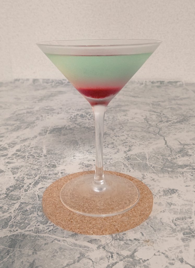 morikuma_v's tweet photo. Land projectの2期生、ステラちゃんが300人突破とのことで祝杯🍸️
ワイン飲んでる印象があったので白ワインをベースに白桃とライチ使いましたわ🐻
おめでとうございます🥂
#ステラ・スフィー
#Landproject https://t.co/jQKr2IL5K7