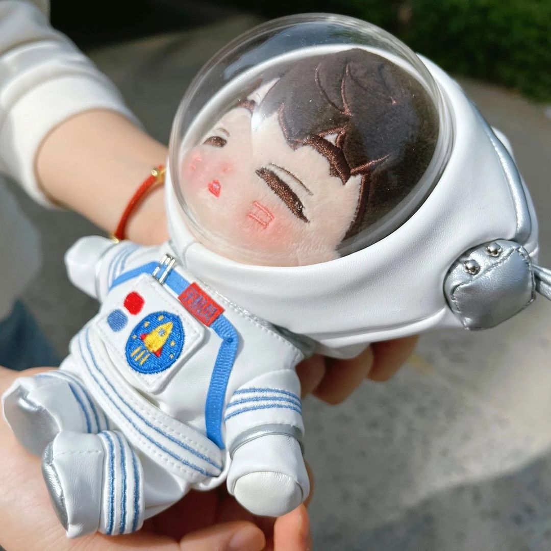 nyankyo_id's tweet photo. [HELP RT-INA🇮🇩] #DOLLCLOTHES ASTRONAUT SUIT

🗓 10 JUNE'21, 18.00 WIB 
 
For 15cm / 20cm Doll
Astronaut helmet + Astronaut suit + Rocket bag

💰 IDR 245k
❌ EMS+TAX 

#인형옷 #dollclothes20cm #dollclothes15cm  #15cmdollclothes #20cmdollclothes https://t.co/aF8itHJf6t