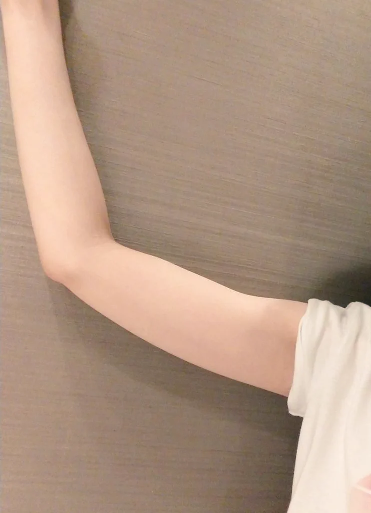 これはなかなか凄い変化だった。夏にむけて「二の腕を引き締める」なら本当にお勧めです。