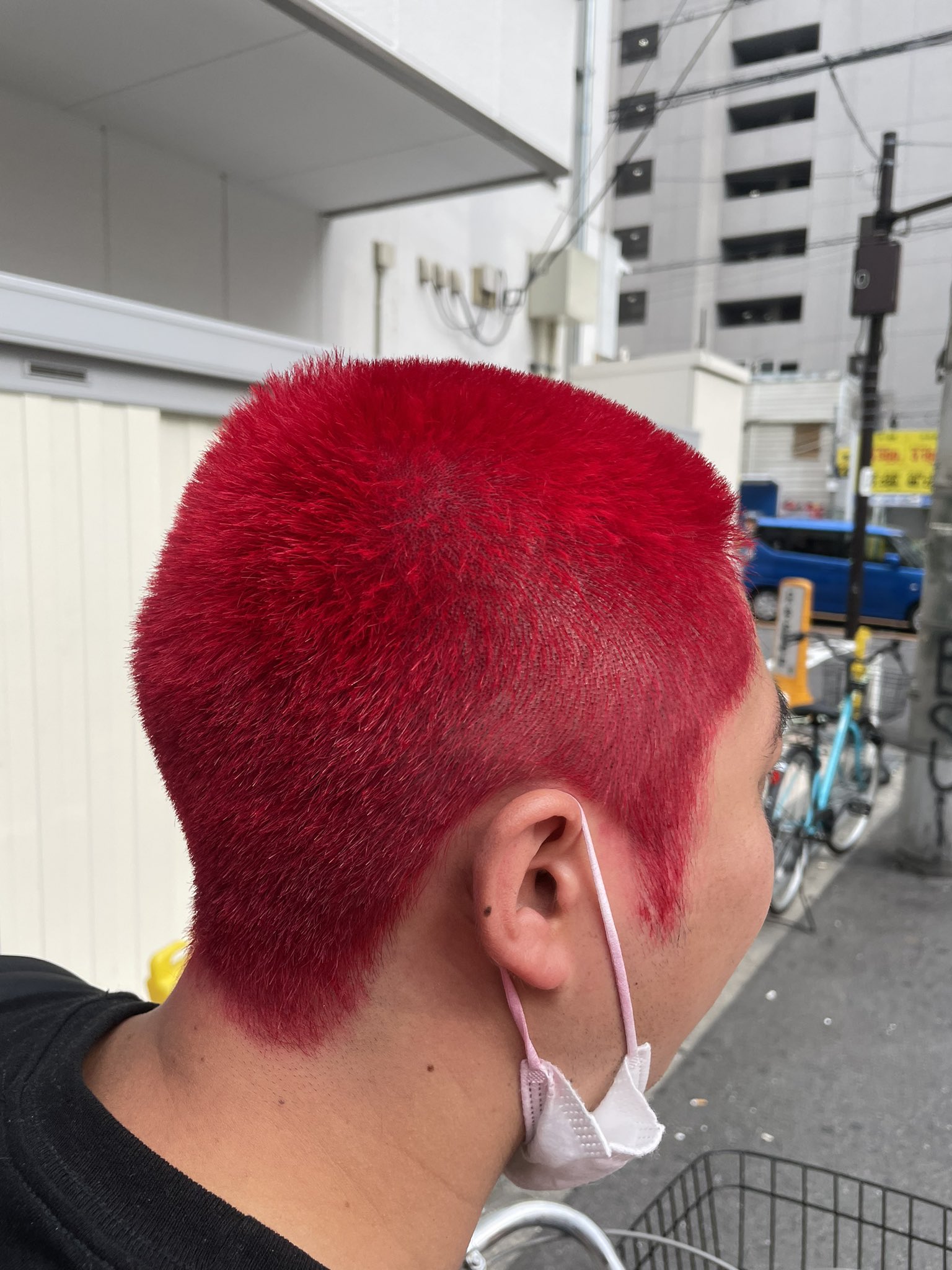 ファンファーレと熱狂 奥慎太郎 今までは絶対赤坊主やった こいつ今回本間ちょっとだけ横と上の長さ変えて赤坊主から赤お洒落坊主にしとる おれにはわかる T Co Efnjtjk8wx Twitter
