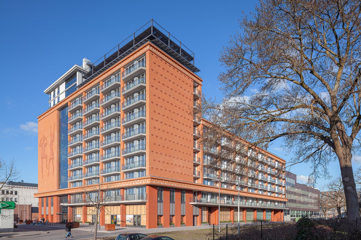 Inzendingen van <a href="/studioVVKH/">studio VVKH</a>, <a href="/bedauxdebrouwer/">Bedaux de Brouwer</a>, Marge architecten en Ibelings van Tilburg architecten. Bekijk all #gvhj inzendingen op bna.nl/gebouw-van-het…