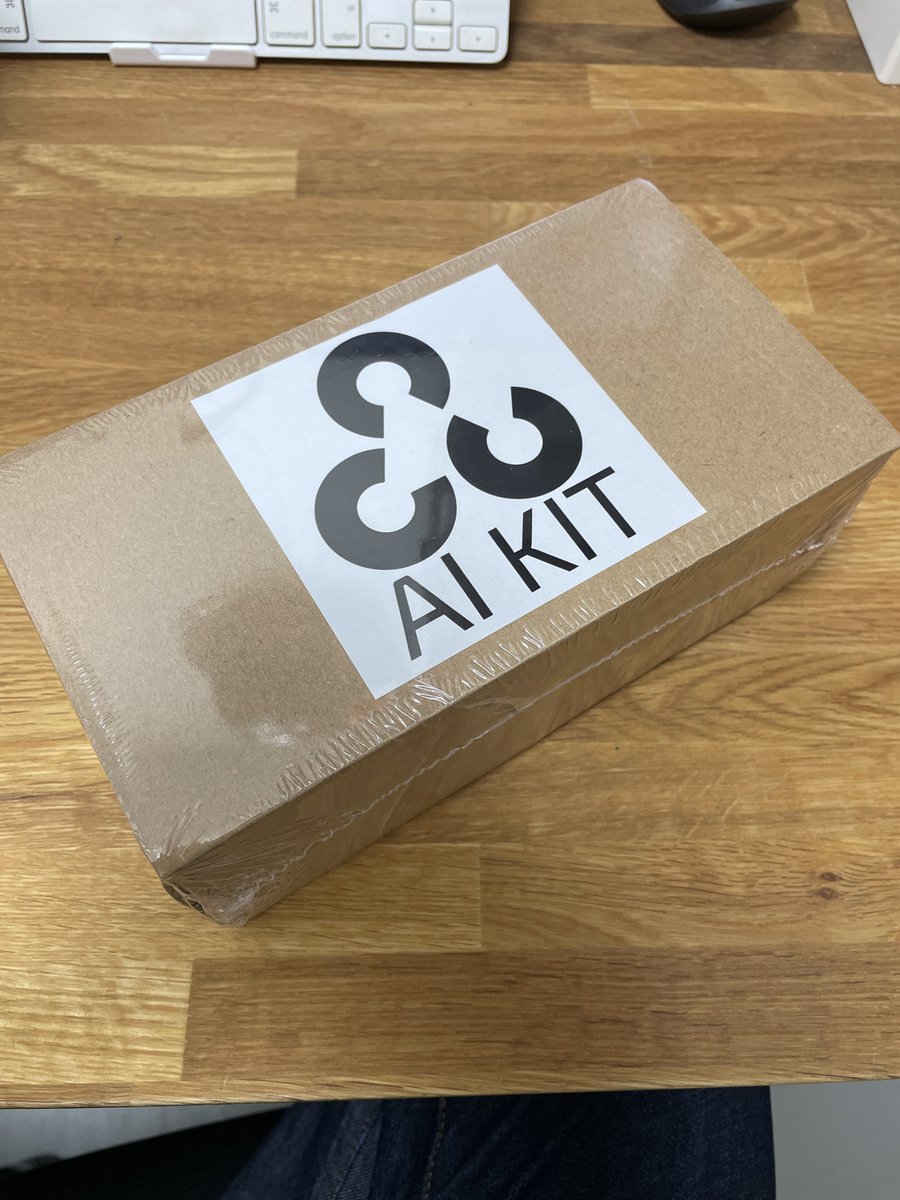 Kousaku_Kiroku's tweet image. ついに届いた！
使いこなせるかな…
#OAK #OpenCV_AI_Kit