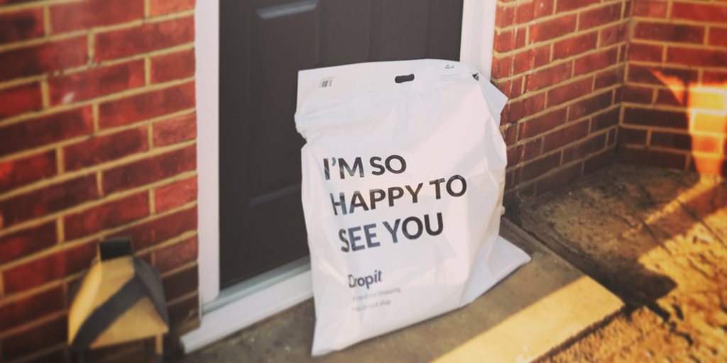 This #BankHolidayWeekend 🇬🇧🍦let us carry your shopping bags so you can enjoy your day in the sun without the bags. With Handsfree Shopping, have all your purchases delivered directly to your door, or collect everything when you’re ready! 🛍 Link in Bio📍