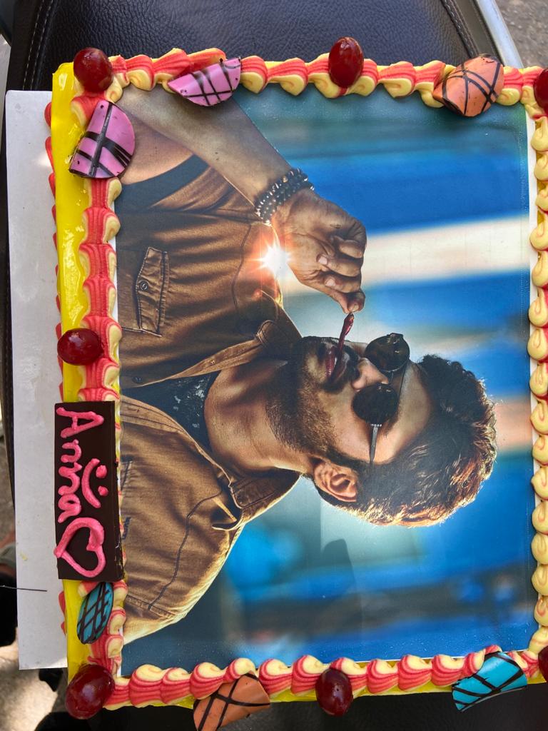 opinions_r_prsl's tweet photo. On occasion of manoj babu birthday.. Fans served 500 food packets to relatives of covid patients @ SVIMS COVID HOSPITAL, TIRUPATHI...

#ManojManchu #ManchuManoj @HeroManoj1 https://t.co/GbAwN1Yc24