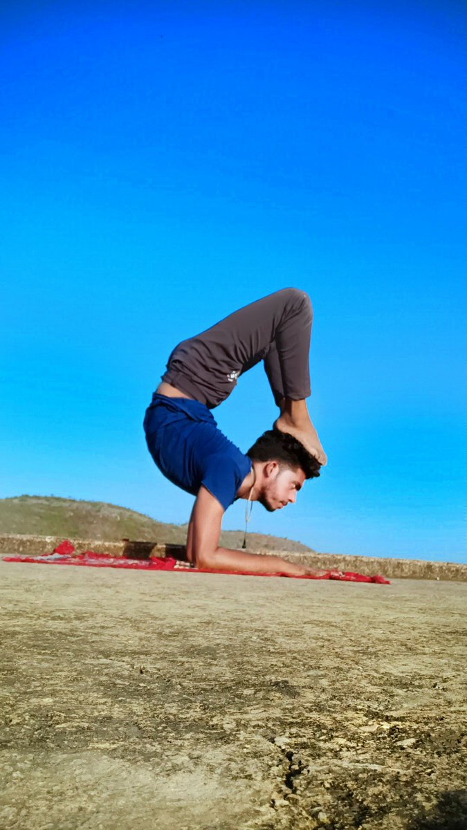 sitaramyogaboy_'s tweet photo. Meditation is a key of a beautiful Life ❤️
.              #sitaramyoga                      
.#YogaWithIndiaTv #successquotes  #healthylifestyle #creativeyoga                 #meditation #yoga  #yogi @sitaramyogaboy_ @moayush #yogamaster #fitness #Daus https://t.co/giyB4MYKzw https://t.co/wWqWRP8gvc
