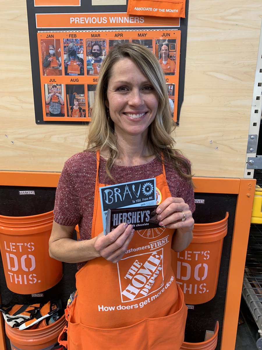 I wanted to give these two some recognition by getting mentioned on #OnlineSAT 🔥 Jules and Mandy from D31 killing it on customer service! Good job ladies! You deserve it!! #OnlineSat @DerekC4418 <a href="/JasonHolley4418/">Jason Holley</a> @ScottyMac4418 <a href="/Alvarez2Joe/">Joe Alvarez</a>