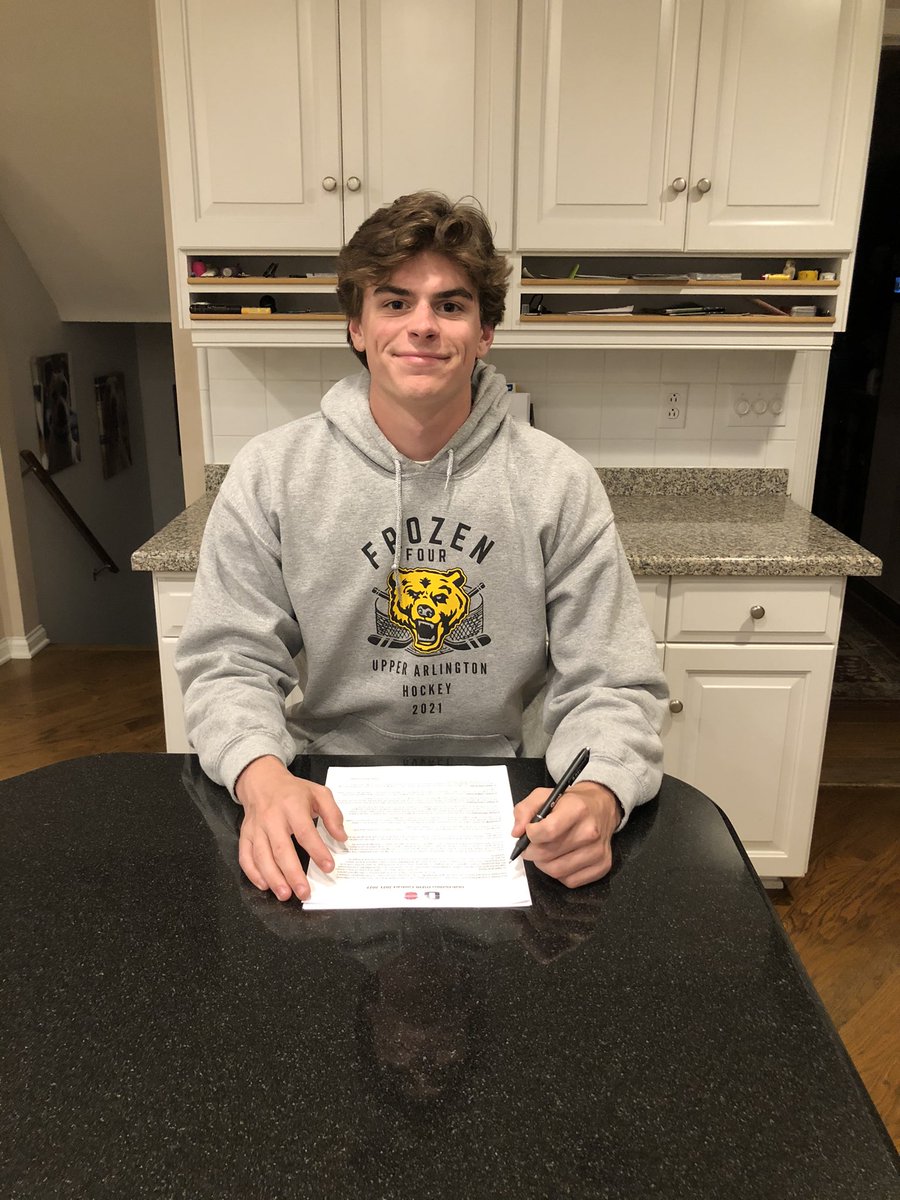Golden Bears Hockey tweet media