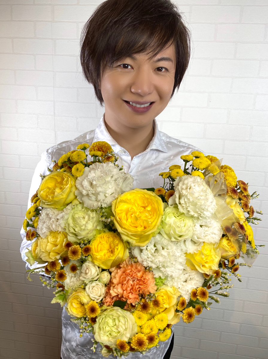 Uzivatel 竹島宏スタッフ 公式 Na Twitteru ハートの花 ハートの花が届きました 真ん中に1輪オレンジ色の カーネーション 花言葉は 純粋な愛 遅くなってごめんなさい もう寝ちゃいましたか 今日も１日お疲れ様でした ひろネット 花便り 花言葉