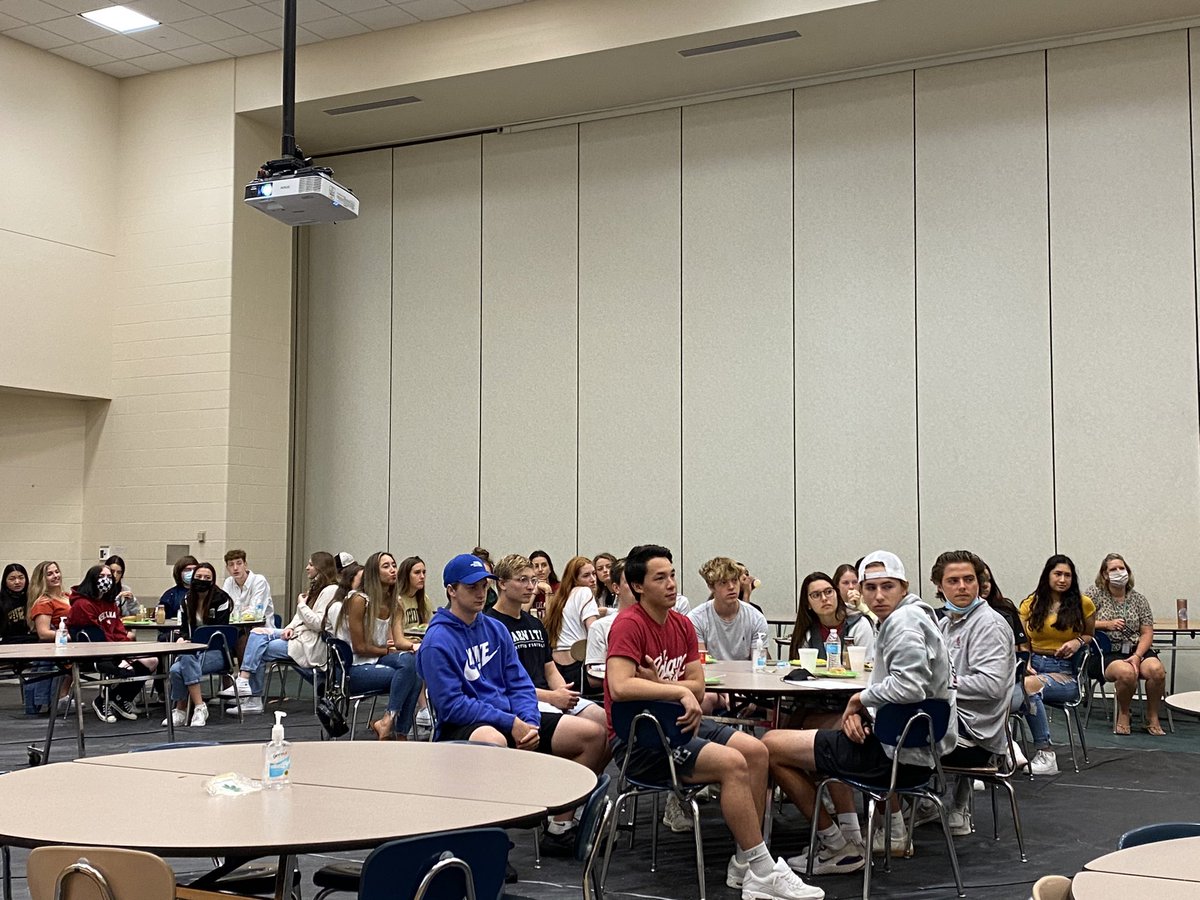 Loved celebrating these amazing Oak Trace graduating seniors this morning at our annual Senior breakfast! #OTESacorns #WHSseniors21