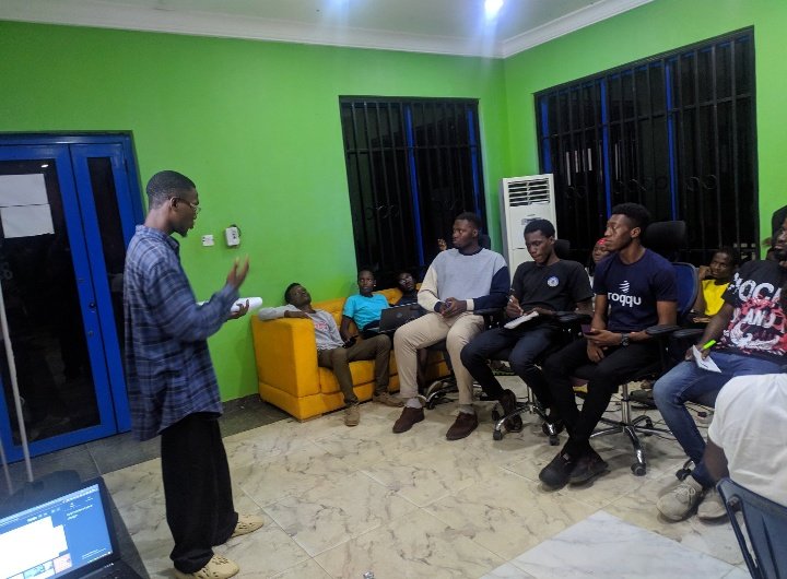 ayo_dee_'s tweet photo. Day 2 HACK MAY: Demo pitch, an eye opening experience. We finished up the pitch deck and the MVP. So excited for the actual pitch in a few hours ๐
#startup #hackmay @AkureHowFar https://t.co/fTtJ1yA149