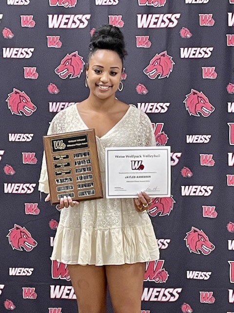 weissvolleyball's tweet photo. Weiss VB Team Awards for Varsity 👉🏼 2020 Offensive Player Award: Jaylen Anderson !!👏🏼👏🏼👏🏼 #EarnedNotGiven #UnityThroughAdversity #BeTheOneWolfpack @pfisd @PfISDAthletics @WeissHighSchool @Weiss_ABC @FlxAtx @VypeATX @varsity_news https://t.co/POWlkv6OB3