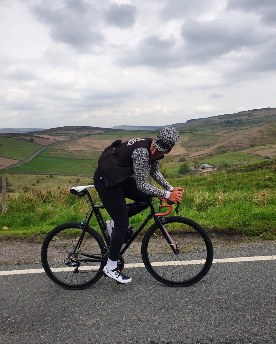Mamnick's tweet photo. Squids Up The Rear! 🇬🇧 #keepyompin #yomponneuring #peakdistrict #cyclinguk #dazzle https://t.co/jJTxVQXlya
