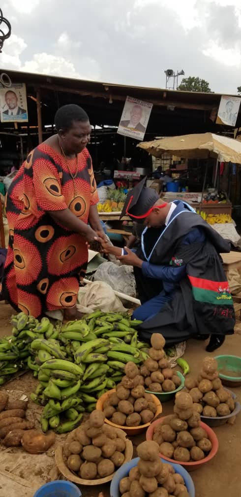 Sudhirntv's tweet photo. The pictures which have been trending are for Edward Kasenge. He was abandoned by his mother and father when he was one year old. His two grandmothers started taking care of him then. He has been through a lot. The grandmothers have been borrowing money from https://t.co/MmzDq0jNG0