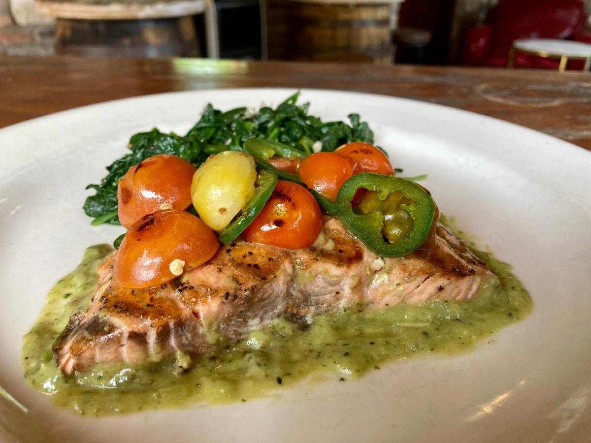 EventsNVG's tweet photo. #Houston, It's the #Weekend!

Join us for an #Italian escape w/delicious dishes like our Grilled #Salmon over avocado cream salsa, tomatoes, cilantro, serrano peppers.

Add your fave #wine &amp; our #homemade #desserts for a perfect #lunch or #dinner.

#DineIn or #TakeUsToYourTable. https://t.co/Cc3KoFa9rQ
