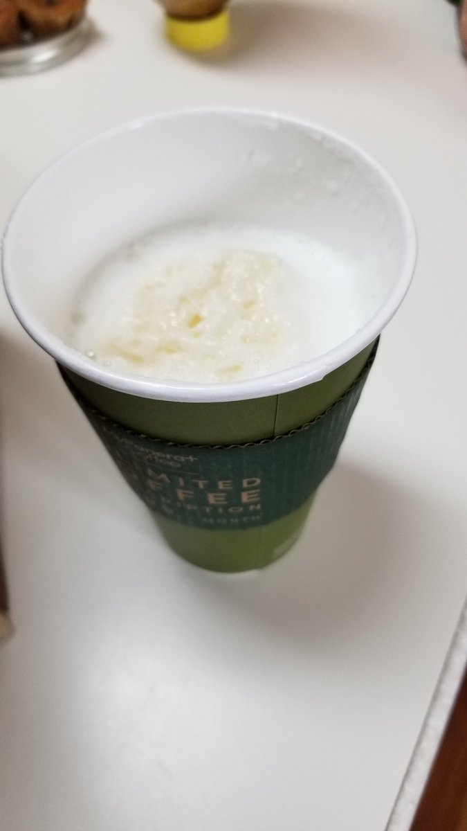 GoodSportz's tweet photo. @askpanera brought home a large cappuccino and only found a half cup of nothing but foam https://t.co/dPOFWZozNt