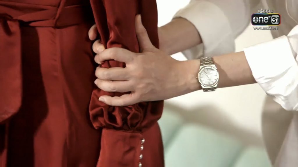 tietyz2's tweet photo. เป็นการจับมือที่มีความรู้สึกต่างกันไป
จับเพื่อขอไปด้วย
จับเพื่อขอให้ลืมเรื่องที่เกิดขึ้น
จับเพราะความเป็นห่วง
จับเพื่อให้ปล่อยและจากลากันไป
....นักแสดงและผู้กำกับเก่งสุด
คนดูอินและรู้สึกไปกับเนื้อเรื่องจริงๆ
หวังว่าจะมี #รักล้ำเส้นรอทูบีคอน นะคะ
@tikwasinee @CheerNy14 @AnnSirium https://t.co/PT8A7roWaw