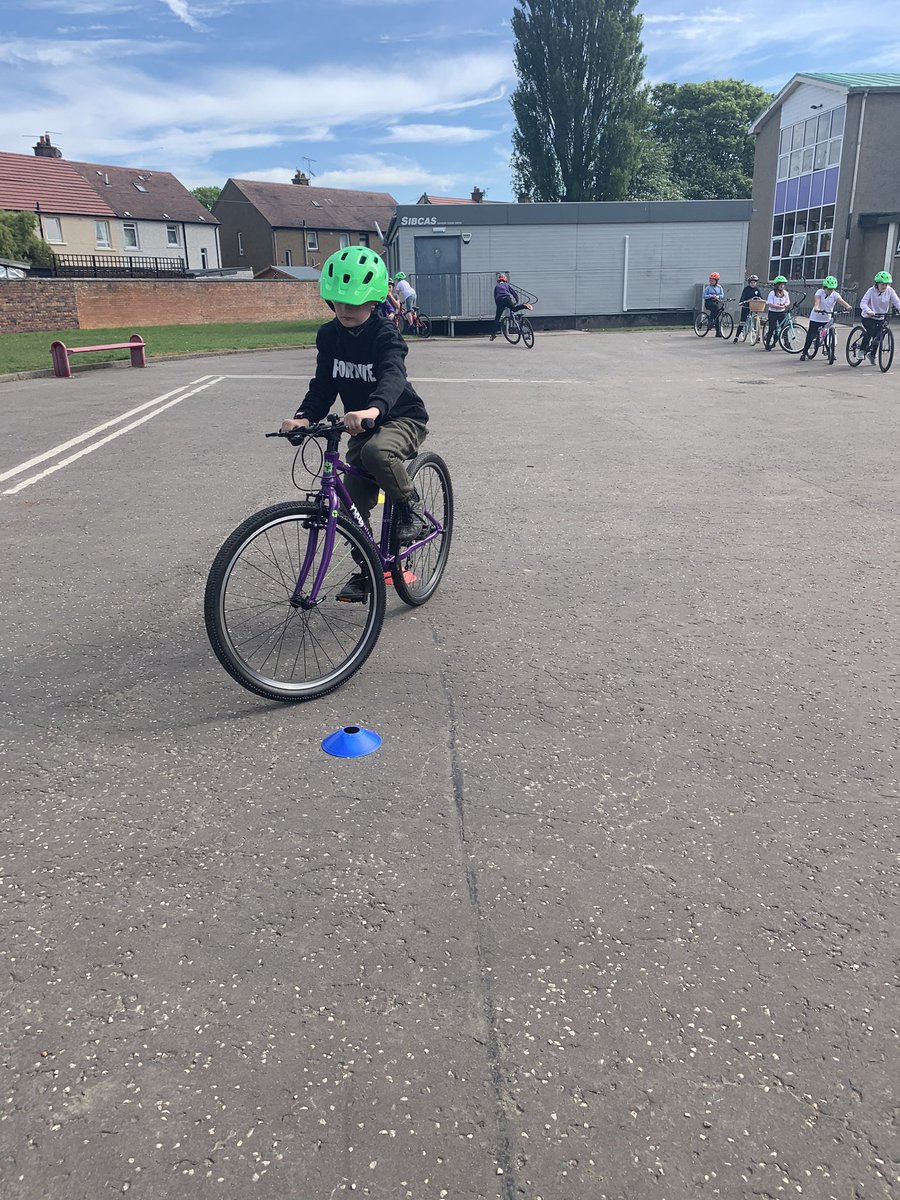 MrsSwanBX's tweet photo. Bikeability Level 1 - During session 4, we learned how to corner and signal left and right correctly π² At the start of each session we complete an βMβ safety check @BPSTonge_Miss @BikeabilityScot @CyclingScotland #BPSBikeability #BikeabilityScotland #Level1 https://t.co/517ypQ9QnP