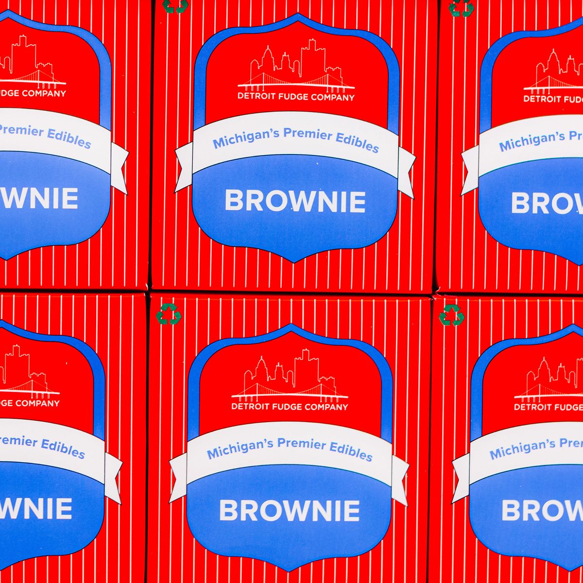 We teamed up with @CannaliciousL and Detroit Edibles Co to offer a juicy discount for all #veterans and active duty military personnel who celebrate with us on #MemorialDay 5/31 🇺🇸