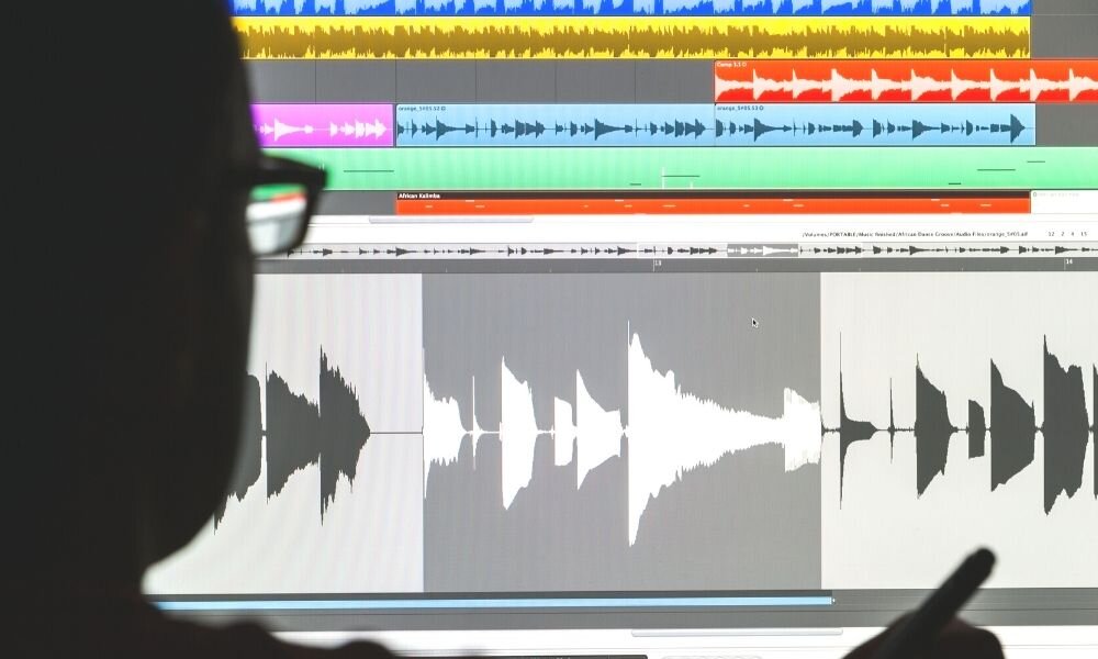 EncouragingProd's tweet image. Still here btw, working away at a very odd comedy series. This is not a screenshot from it, just google imaged the phrase 'audio files' to find it but you have to admit whatever this guy is up to certainly looks compelling. Have a great weekend.