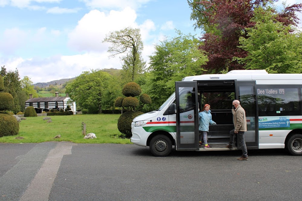 The Dee Valley Picturesque Bus service is a new circular bus that  will run every Saturday until October 2021 and will link Llangollen and the surrounding villages to our popular beauty spots.
TIMETABLES AVAILABLE IN THE TOURIST INFORMATION  CENTRE!