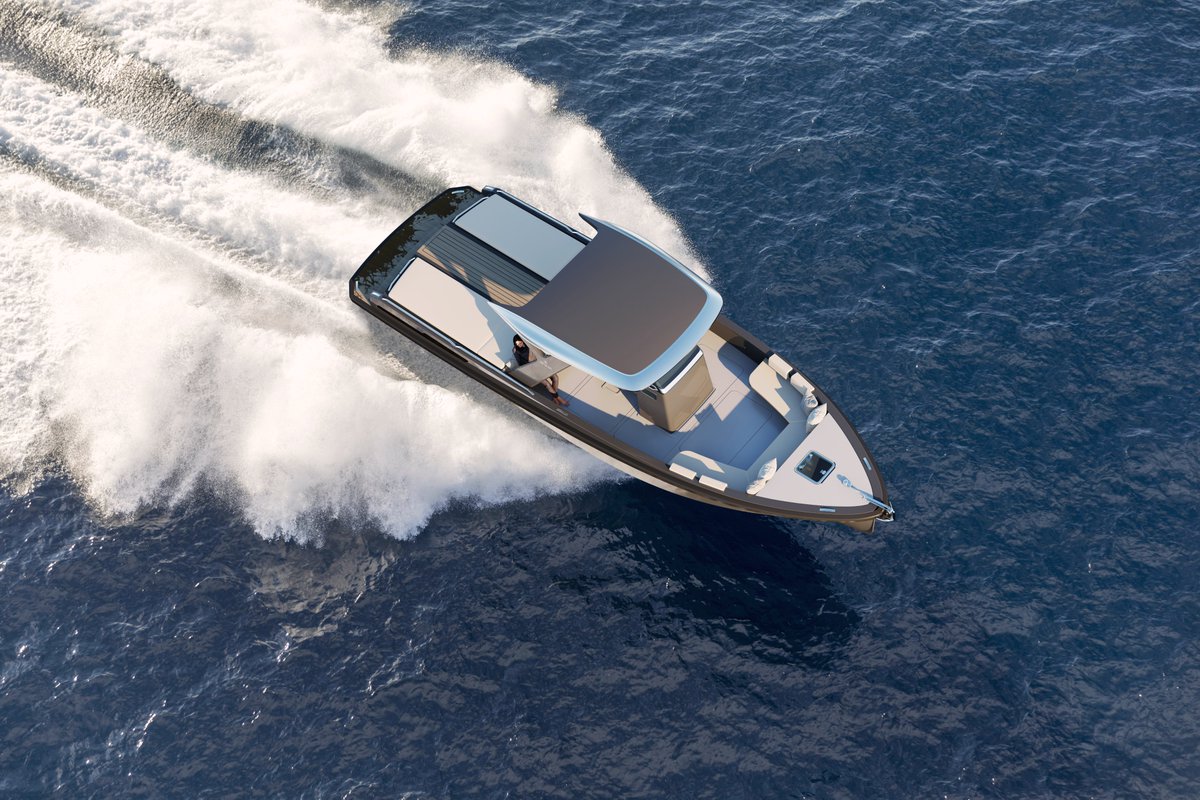airliquidegroup's tweet photo. ⛵️The #Hynova 40 is the 1st hydrogen-powered tender yacht!🤩 Designed by @ChloeZaied, it has an autonomy of 8 hours. Hynova is supplied with certified renewable #hydrogen by #AirLiquide Discover it at its Sea Show until July 10. #Palumbo Superyachts Refit https://t.co/wSybGTrg6N https://t.co/f2P0Ha3DLb