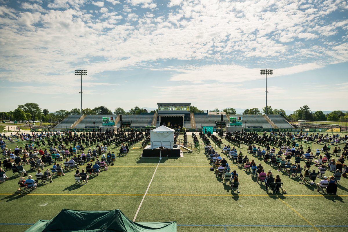 Reflecting our purpose and expectations for athletic &amp; academic excellence, seniors who are a part of the Class of 2021 received a Catamount medal, unique to D1 athletes to wear proudly as they walked at commencement. Visit go.uvm.edu/class21 for more 📷.
#RallyAwards