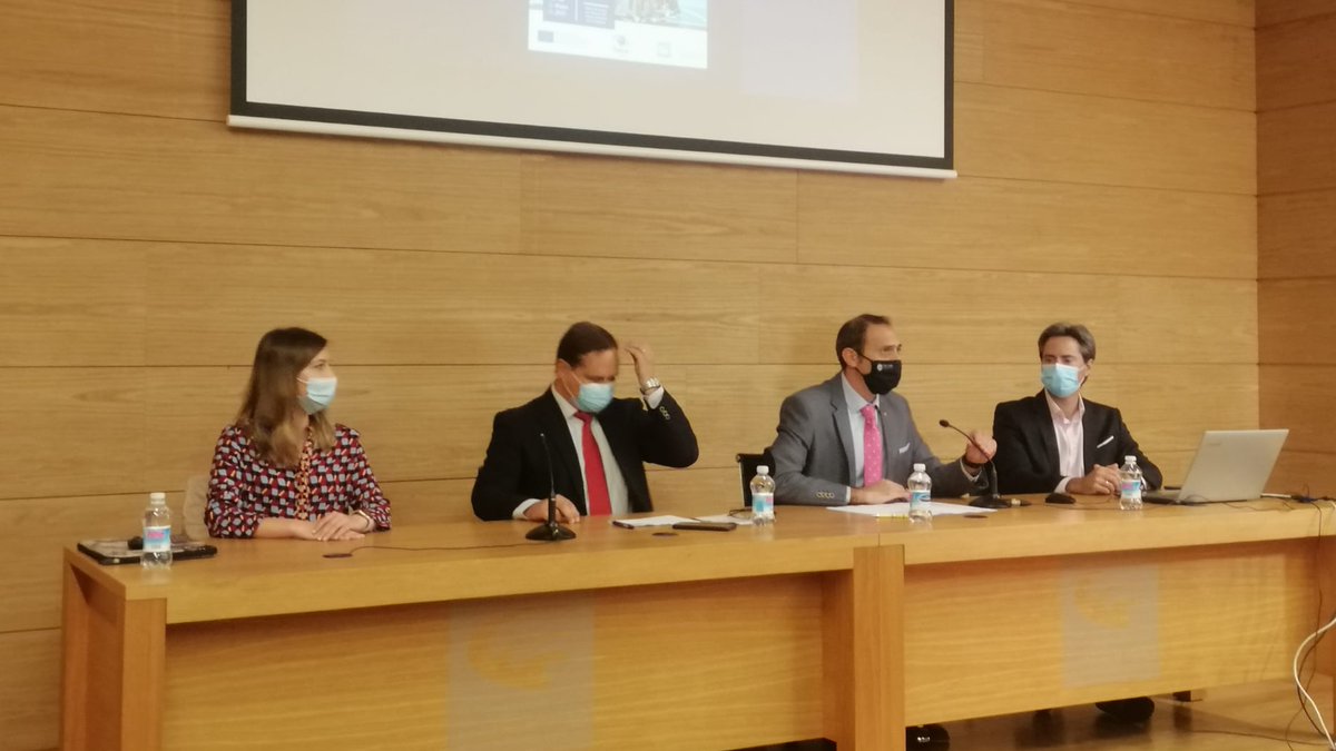 UCAM_CAFD's tweet photo. Esta mañana se ha celebrado el multiplier event del proyecto @EUErasmusPlus #Trainer1.0Beta en Museo del Teatro Romano @AytoCartagenaES
Acto apertura @JuanAlfonsoGar1 @apato13 acompañan @alberto_castle @mdltmorales @UCAM_CAFD #CarreraDual jóvenes deportistas, deporte y formación https://t.co/vycCuaIwmU