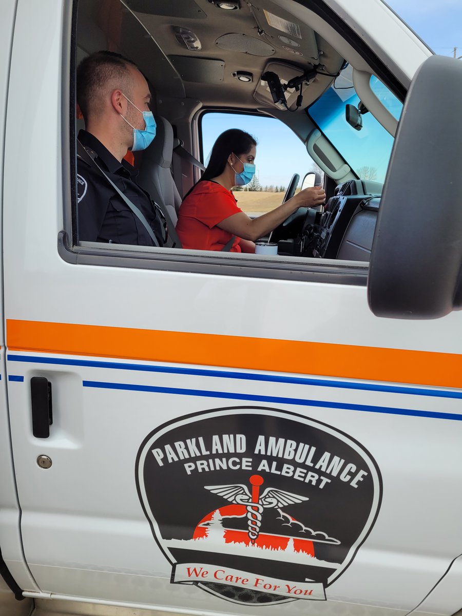 ParkAmbulance's tweet photo. Paramedic Matt @306Medic and Paramedic Chris @Chrispacey16 enjoyed working with you to celebrate #ParamedicServicesWeek Here's a behind the scenes look @JanellaCTV driving skills. pretty darn good! @CTVMorningStoon https://t.co/ObGPbhFu1w https://t.co/zdyEo7ZrOC