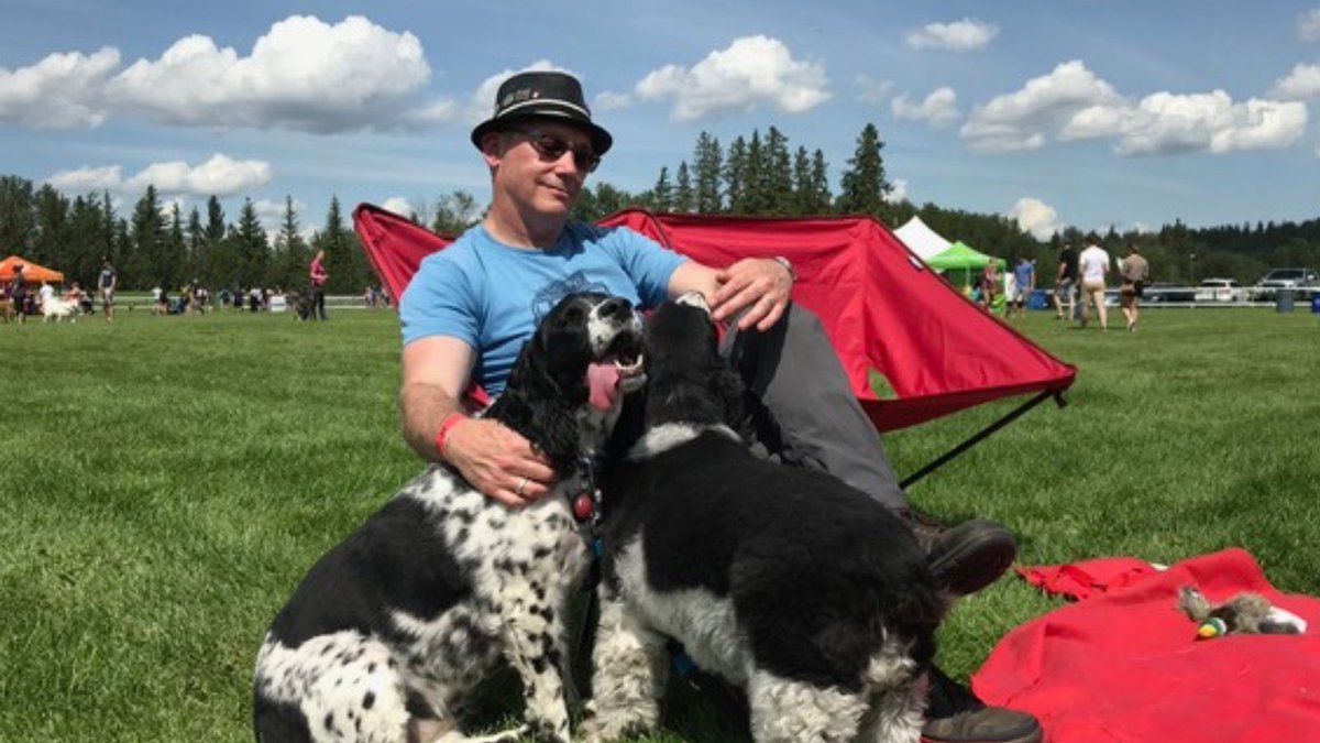 dog_festival's tweet photo. How are you spending your weekend with your dog? We can't get enough of this!

 #dogsoftwitter #dogsarethebest #dogselfie #dogs #dogsdaily #dogsadventure #itsadogslife #dogslife https://t.co/J35hGBYbuN