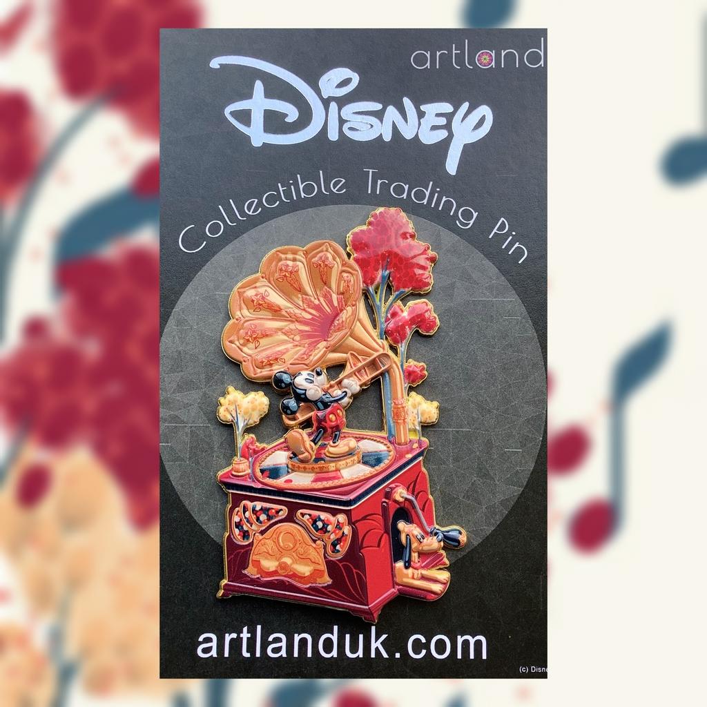 We are proud to introduce Mickey Mouse Music Box inspired by the amazing artwork by George Caltsoudas.
As a memorial Day offer the numbered version of this pin will be discounted until 4pm GMT on Tuesday!
#mickeymouse #mickey #georgecaltsoudas #musicbox #mickeymousepins #Disney
