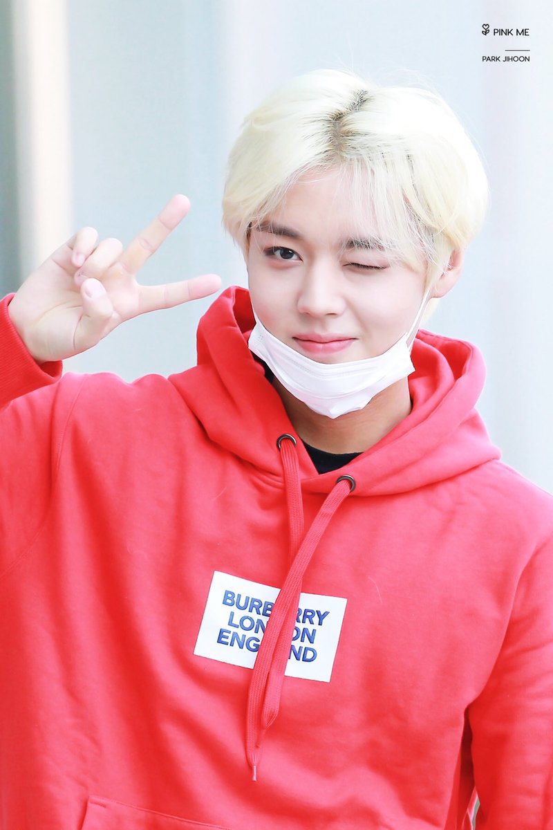 PinkMe0529's tweet photo. 지훈이 생일 축하해요~🎂✨❤️

#Happy23rd_JihoonDay 
#메이만의_박지훈_생일축하해 https://t.co/1egmANBqXb