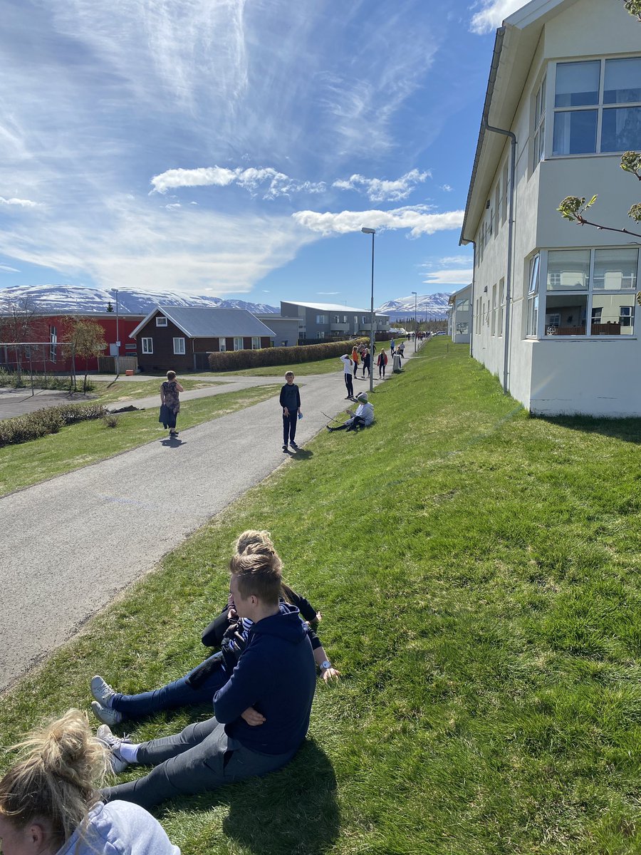 Giljaskoli's tweet photo. UNICEF hlaupið í Giljaskóla https://t.co/FsmqT7Pb4L