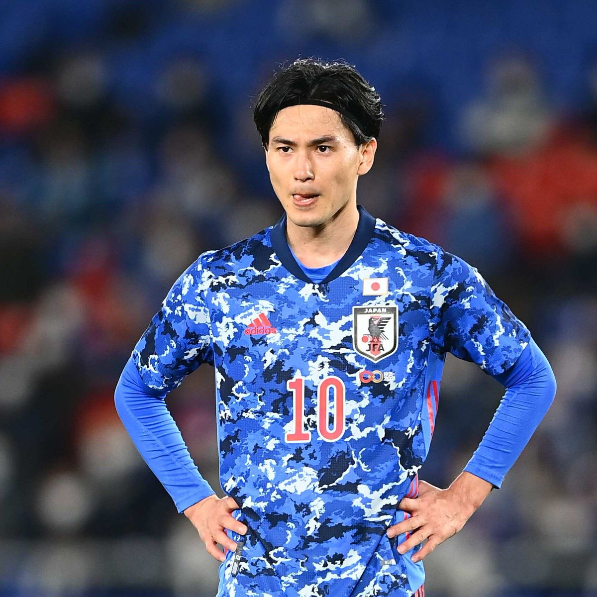 サッカーダイジェスト 日本代表 技ありシュートが決まった 南野拓実 W杯予選６試合連続弾に称賛の声 本田圭佑以来２人目の快挙 T Co Tt5oatij13 森保ジャパン エース 10番