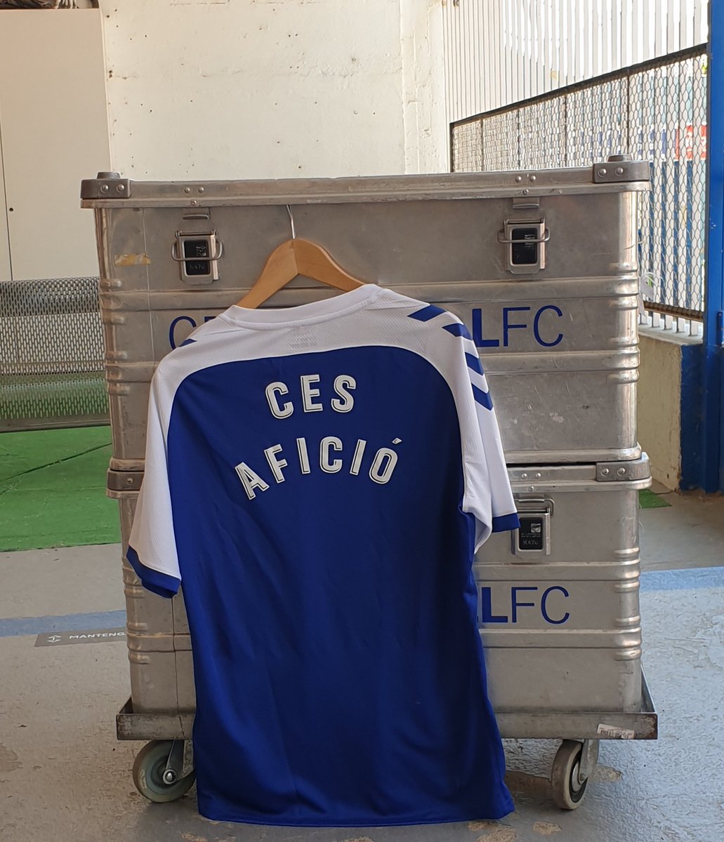 bransu73's tweet photo. La temporada pasada, nos apoyasteis desde la grada con la silla. Esta temporada nos vais a empujar desde el campo con la camiseta del @CESabadell . La vuestra, la nuestra, la de todos
Gracias afición sois eternos. https://t.co/r7a9CcRABR