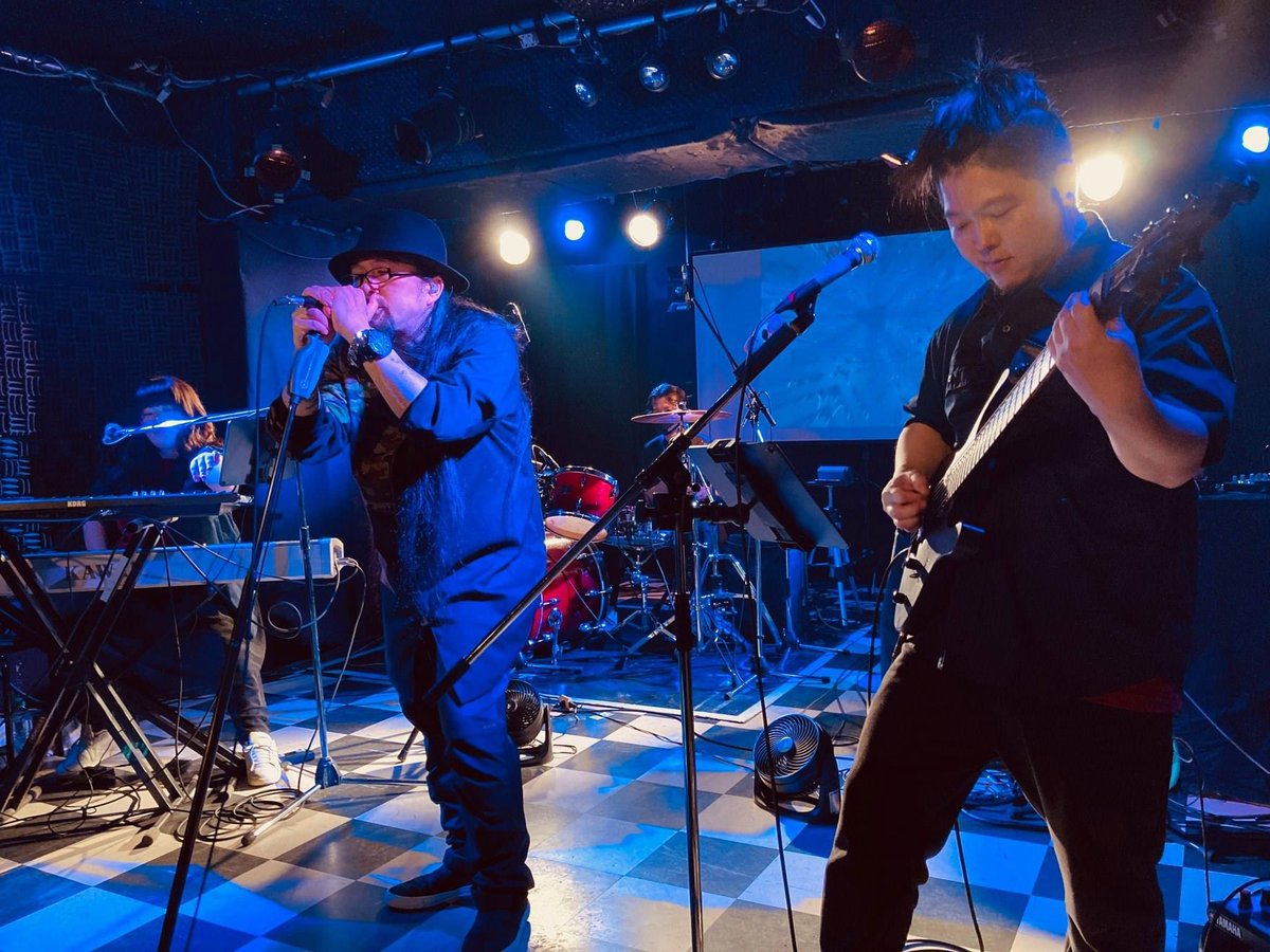 neko_pojjo's tweet photo. 上杉昇【REPORT!!!】
5月24日にオンデマンド配信したツアー・ファイナル＠札幌のレポートがLive Funsにアップされました。
#上杉昇 

https://t.co/G8MA4nN2bP https://t.co/BGFXksRFdR