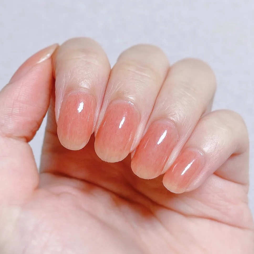 可愛く上品な爪に。Elm&wapitiの白桃ミルクが素敵な色！