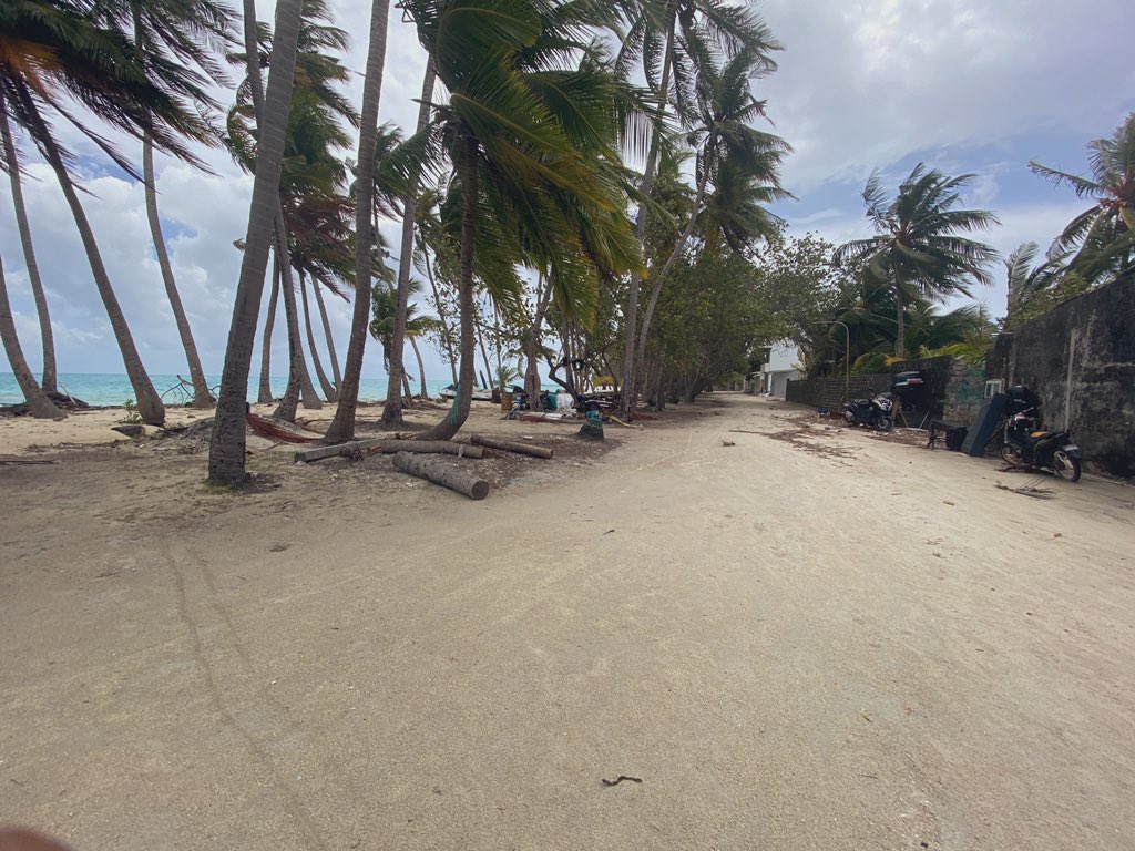 ThuneyT's tweet photo. K.dhiffutta udha #dhiffushiudha #udha @MohamedNasheed @MohamedNasheed @anuahsa @Imthiyazfahmy @evattey alhugadumen fenu adiyah dhoonukohlavva. Giraasarahadhu hiyaamai kohdhevvaa 🙏🏽🙏🏽🙏🏽🙏🏽🙏🏽🙏🏽🙏🏽 https://t.co/bc8A2iKX4N