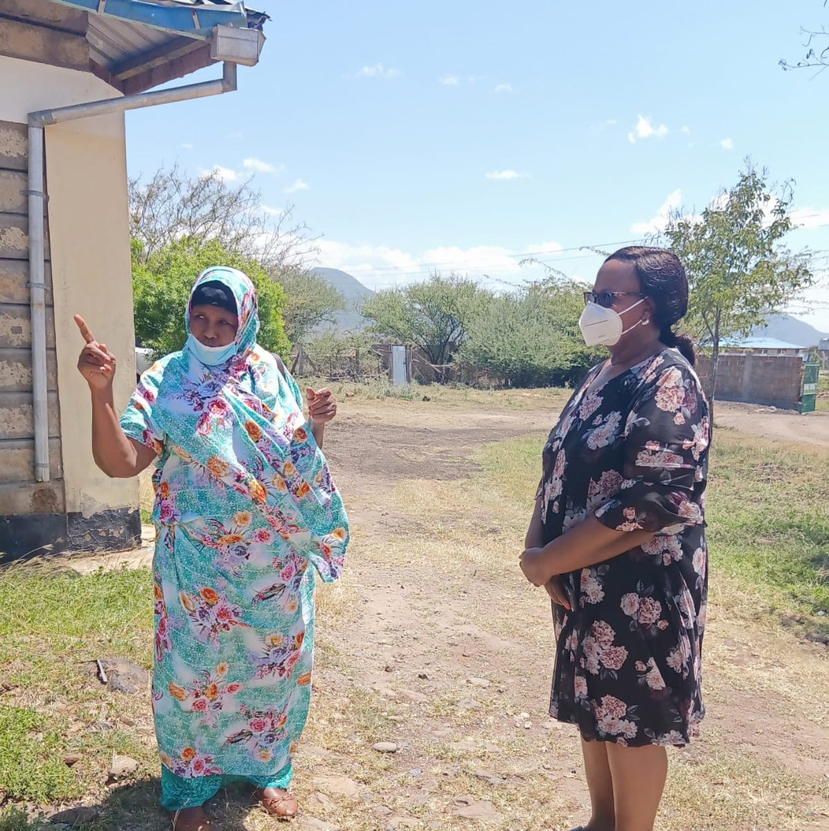 KenyaCIC's tweet photo. This afternoon, our Director Corporate Services, @Ruth_Ndegwa, visited Isiolo ATC and welcomed by the Principal, Madam Fatuma Jaldessa. During the visit, the team discussed synergetic ways that KCIC and the centre can support efficient operations of the @GDU011 AgriBiz Hub. https://t.co/JaRRpU6I7u
