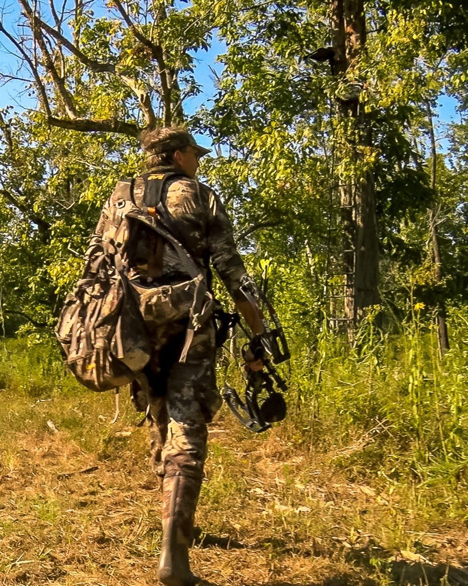 WTD_tv's tweet photo. When would you climb into your treestand for an afternoon bow hunt during the early season?

#teamoutdoors #bassproshops #cabelas #truetimber #garminfishhunt #garminxero #muddymoment #muddyoutdoors #bowhunting #hunting #whitetail #whitetailhunting https://t.co/1eSpVlKkn3