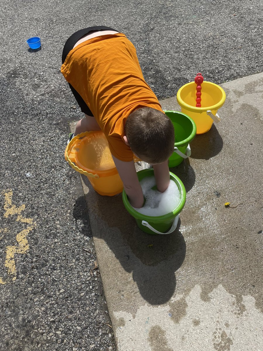 MarshallJ2032's tweet photo. Great day to learn in the water and bubbles and working on some gross motor skills for Class A2 @HWDSB #SpringLearningProgram Templemead site @eMac0629 @denise5thompson @cherylmpaterson @SWillis161921 @sbrason47 @LindaViola16 @BBRenew @McLeanMr @JosieDalley @MsKozic @KkoopKoop https://t.co/Lrb10uR1yx