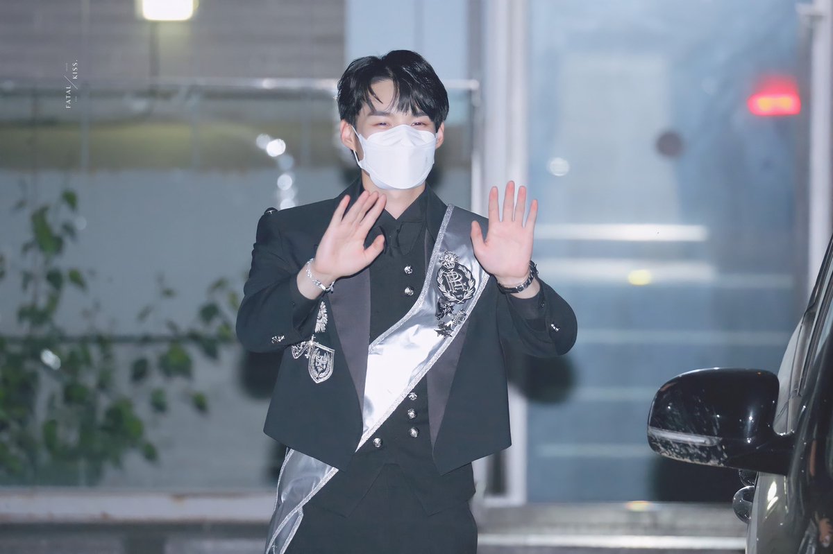 210527 로얄코믹스 퇴근

#빅톤 #세준 #임세준
#victon #sejun #limsejun