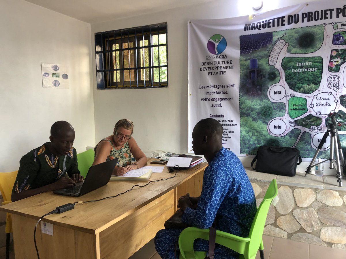 BcdaOng's tweet photo. Lancement de la formation de guide de tourisme de montagnes ce 27 mai 2021 au siège de l’association BCDA à Natitingou https://t.co/LlhfL5rv6Y