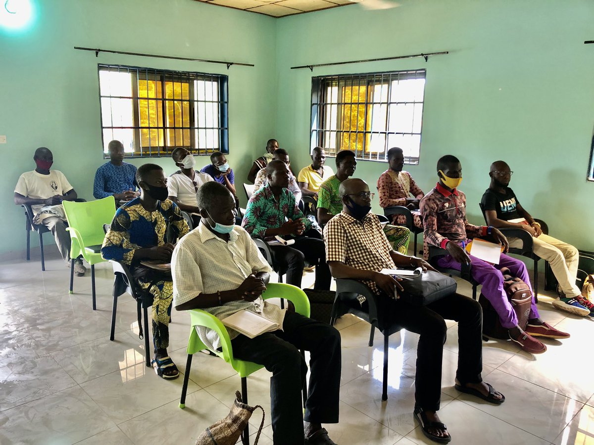 BcdaOng's tweet photo. Lancement de la formation de guide de tourisme de montagnes ce 27 mai 2021 au siège de l’association BCDA à Natitingou https://t.co/LlhfL5rv6Y