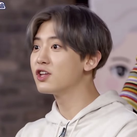 low quality chanyeol tweet media