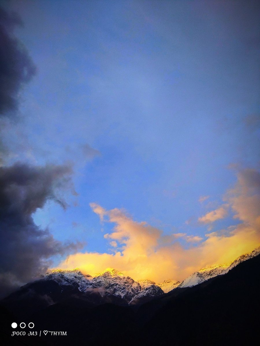 ManishaPalser's tweet photo. #sunset Darkness does not last forever. Light will come one day. #naturelovers #kinnaur #yulla #yullakande #hopes #Mountains.... https://t.co/uVN7fLUahF