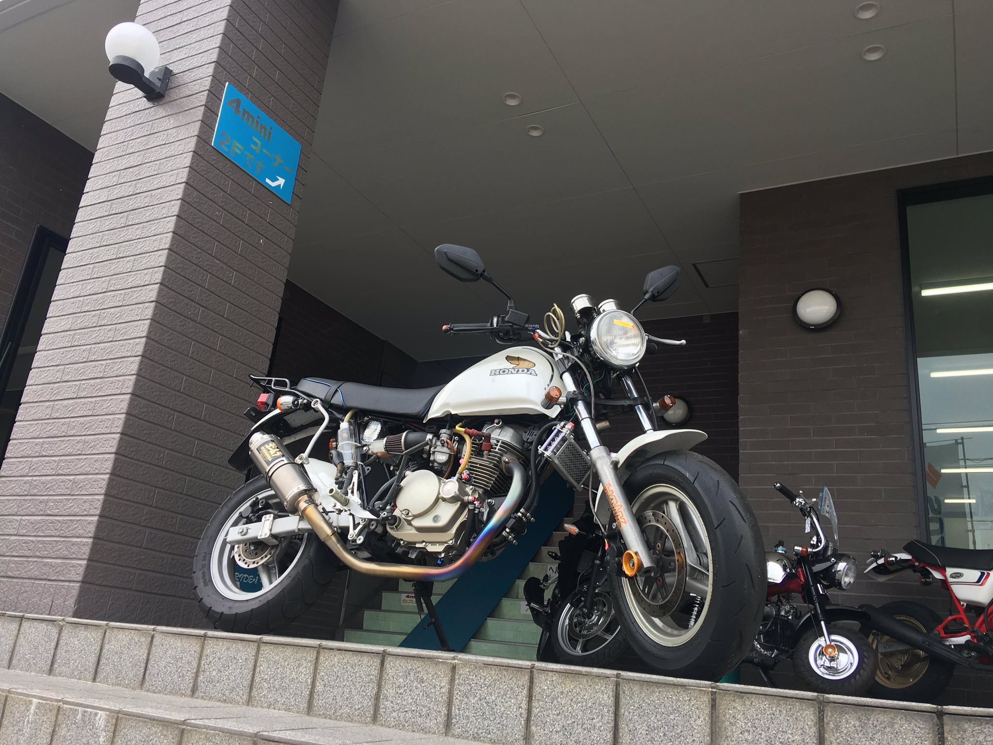 Club P 1 ホンダ エイプ100 カスタムパーツ多数装着の4st Miniエイプ100中古車ですぅ あなたも4st Miniの世界へ コレ探してましたって方はグーバイクのpride 1をチェキ Pride1 Clubp1 岡山 オートバイ ターニー グーバイク