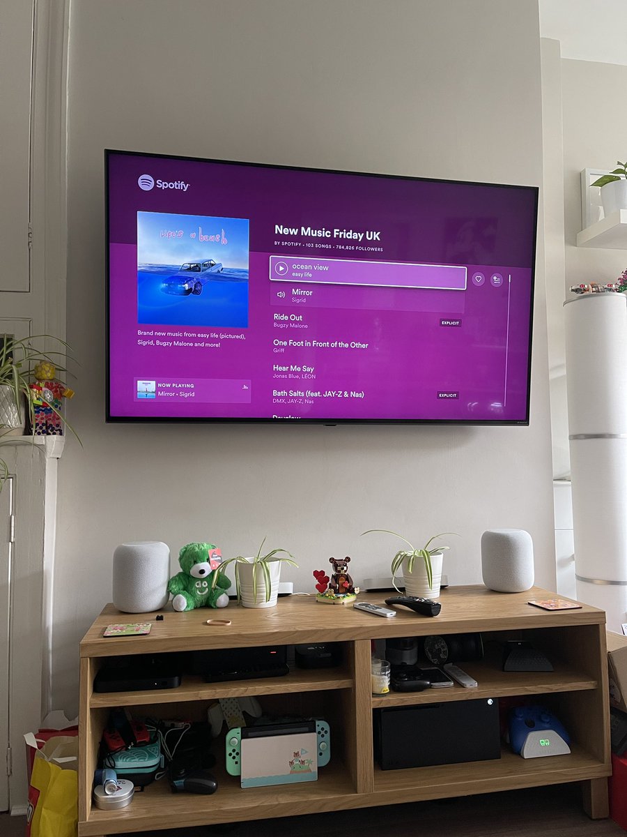 dxnn91's tweet photo. Bought myself a fancy new 8K Nanocell for my Xbox Series X from @ao the other day, and it looks like someone’s invaded my house! #AOBear https://t.co/OvB5FBXZrT
