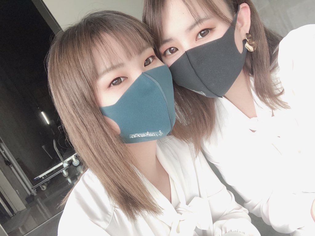 ewg6de's tweet photo. 今日はMVでした🙌🏻✨✨✨
とてもいい感じになりました！！！
カメラマンの浅井さん、大井川文化会館のスタッフの皆様本当に有難うございました🙇‍♀️
そしてお疲れ様でした🙌🏻🤍

#mv
#双子 https://t.co/E1SZdrZWbn