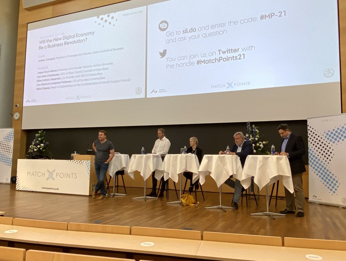 AarhusUni's tweet image. “Will the new digital economy be a business revolution”-sporet tager hul på temaer som #Blockchain, #webgovernance, #BigData, #Cryptocurrency og de nye muligheder/trusler for #dkerhverv @JesBuuNie @larsseier #LarsRasmusLundgaard @ZebergR #StineKalmerJørgensen #MatchPoints21